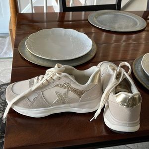 Brand new size 9 Vintage Havana sneakers